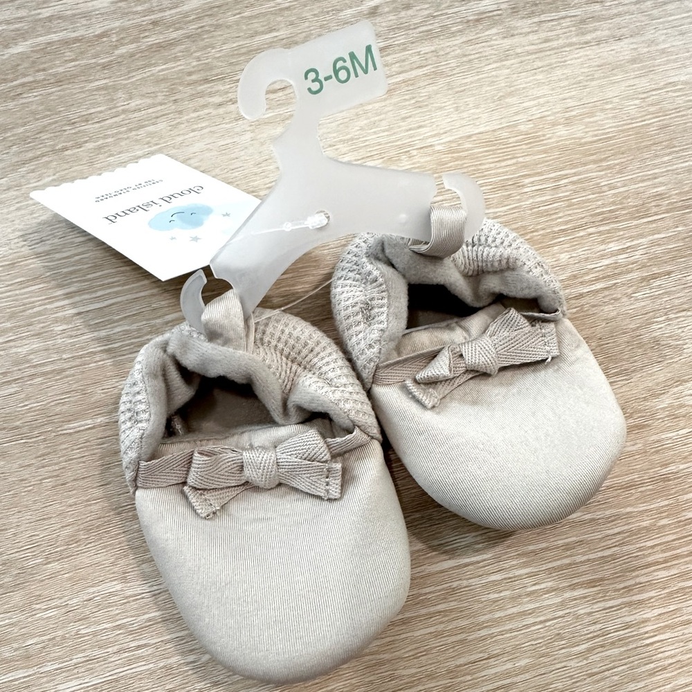 Cloud Island Baby Shoes 3-6 NWT